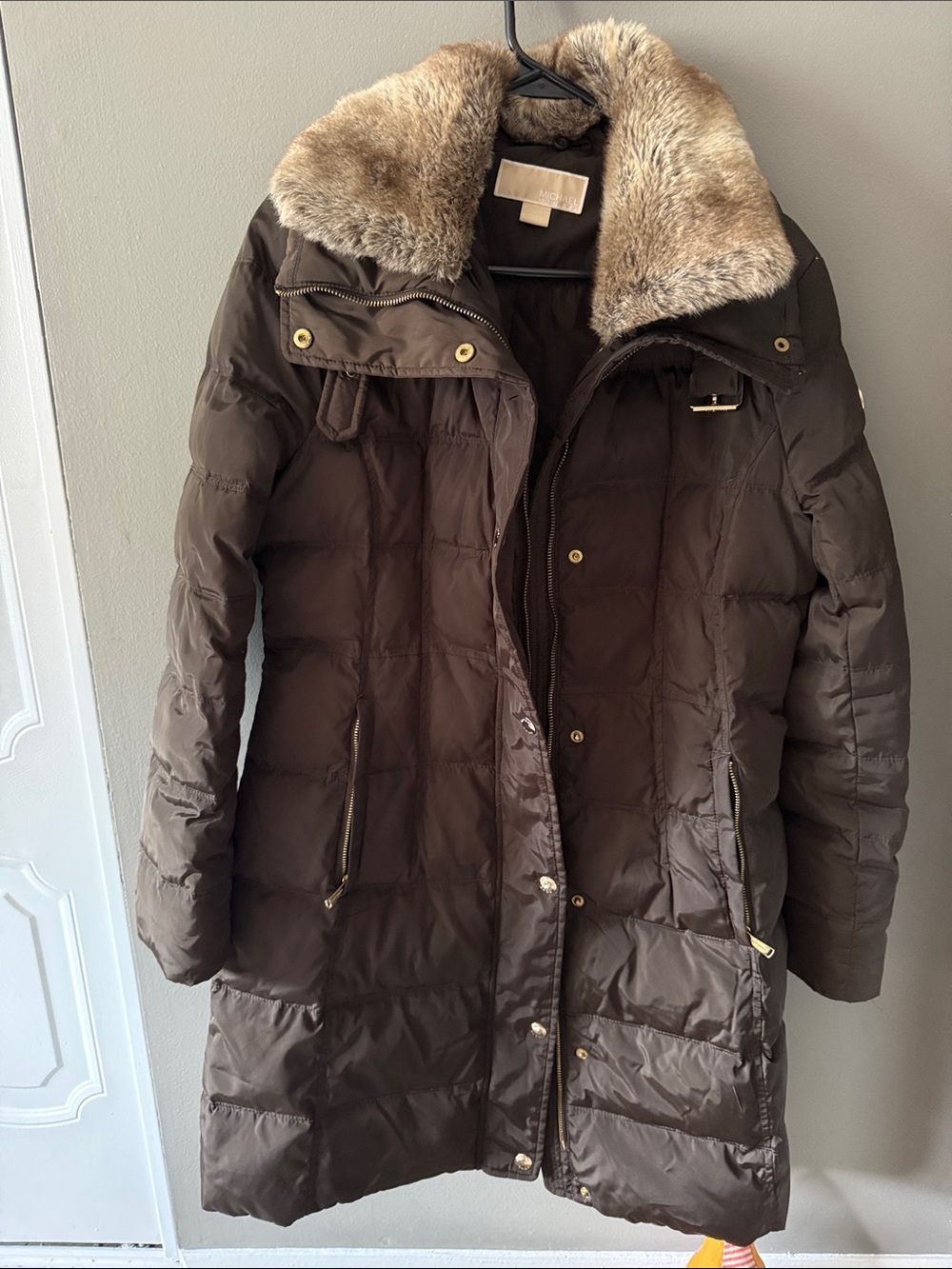 Women’s Michael Kors Long Brown Puffer Coat with Faux Fur Collar 🤎